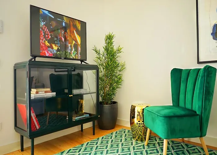 Intendente - 2 Quartos * Lisboa